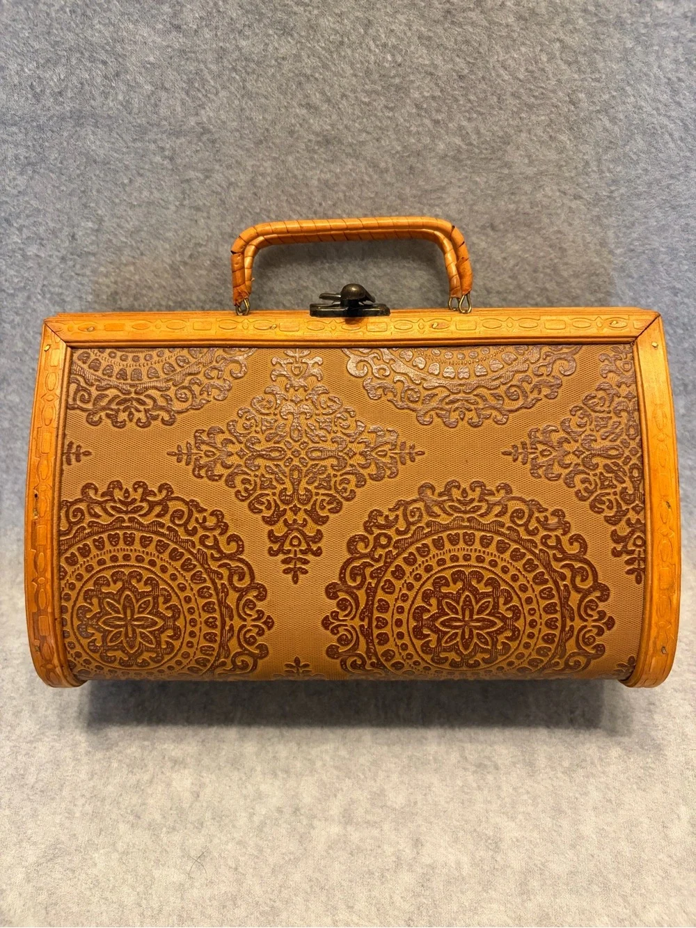 Vintage 1940s Carved Wood Mandala Box Purse